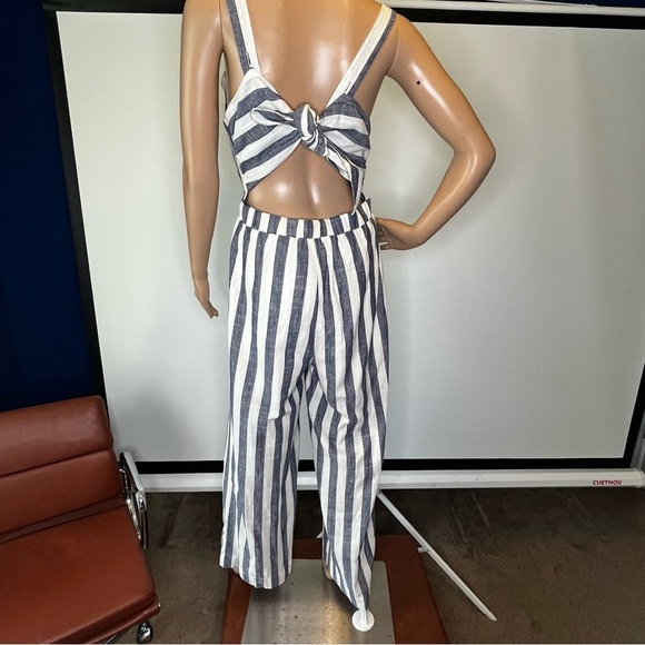 J.O.A. Revolve Blue and White Stripe Linen Jumpsuit Sz Medium - Picture 7 of 16